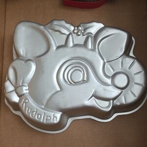 Wilton Silver Rudolph Cake Pan